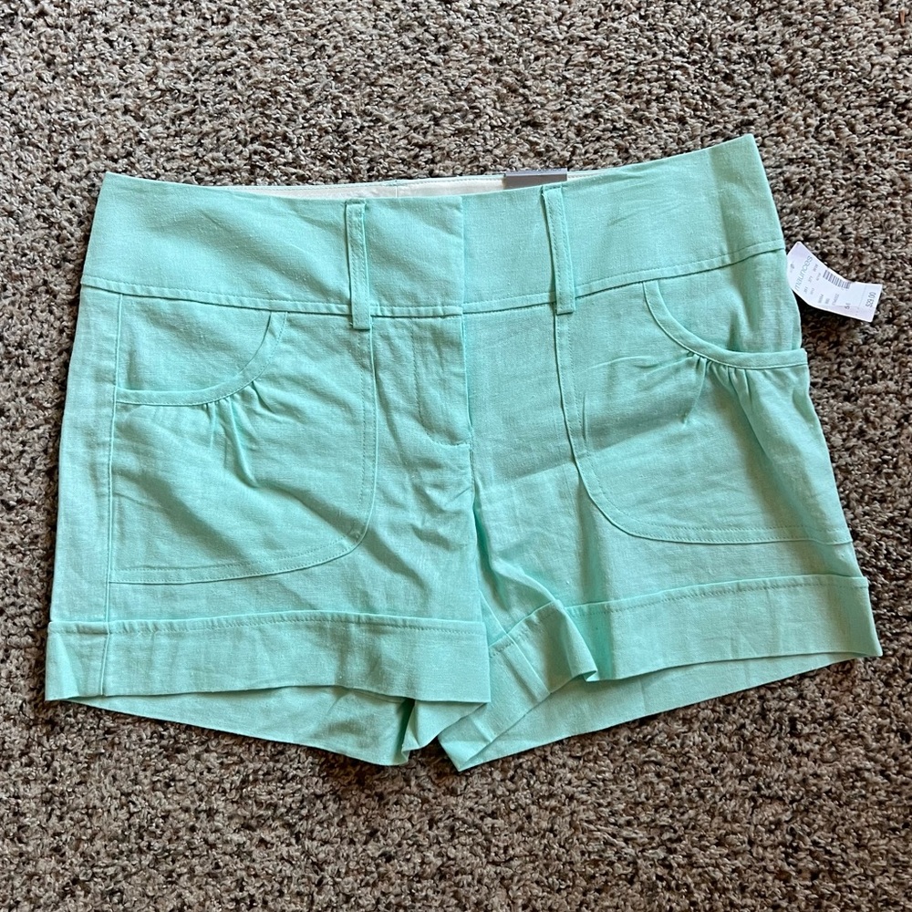 Women’s Mint Green Maurices Linen Shorts - size 5/6